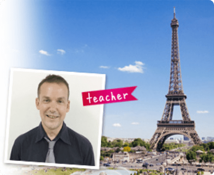 フランスの街並みとフランス語担当講師の写真